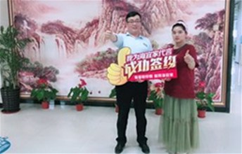 装修公司美女老板都在选择加盟的硅藻泥品牌！